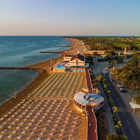 Comfortable Flat 350mt From The Sea Lignano Sabbiadoro