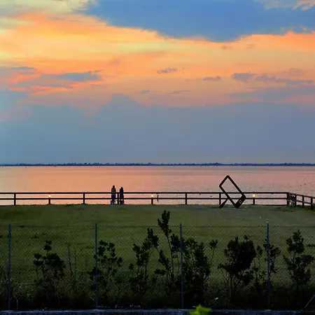 Comfortable Flat 350mt From The Sea Lignano Sabbiadoro
