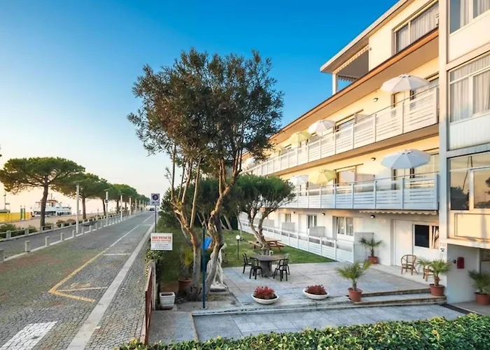 Comfortable Flat 350mt From The Sea Apartment Lignano Sabbiadoro